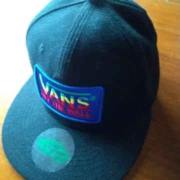 VANS OFF THE WALL 블랙 스냅백 캡 모자