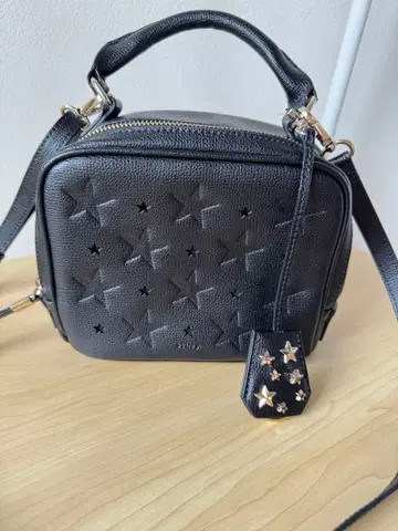 story. 블랙 별 모양 숄더백