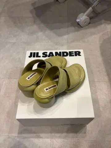 질 샌더 옐로우 그린 샌들 중간 굽