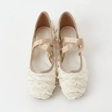 [ DIANA ] 레이스 발레 슈즈 22.5cm