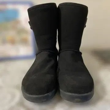 블랙 숏 어그 부츠