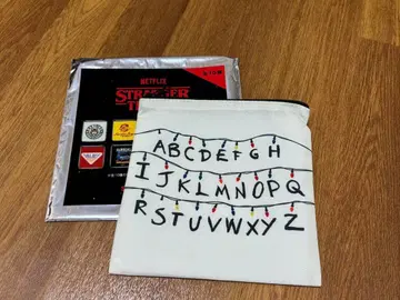 [ 새상품 ] 기묘한 이야기, 블라인드 파우치