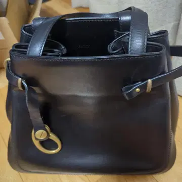 발리 골드 금장 장식 가죽 천연 가죽 핸드백 블랙