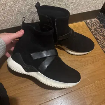 블랙 스웨이드 하이컷 부츠 스니커즈 통굽