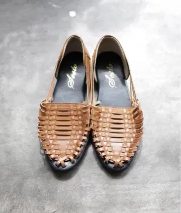 새상품 브라운 뜨개질 플랫슈즈