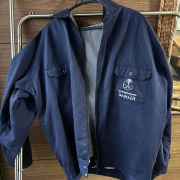 네이비 점퍼 체크 안감 로고 자수