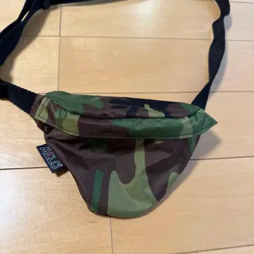 멜로 MELO 미니 웨스트 파우치 심플 바디백 카모 패턴