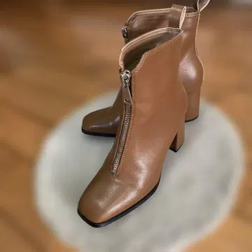 Bou JeIoud 카멜 지퍼 부츠 중간 힐