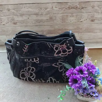 새상품급 자망 퓌에슈 블랙 숄더백 가죽