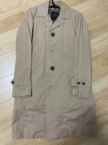 유나이티드 애로우즈 베이지 트렌치코트