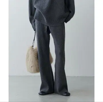 택 포함 새상품 [ Lui's ] 니트 이지 PT