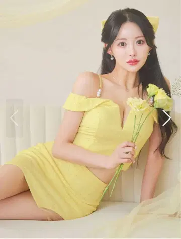 Jewels 오프숄더 옐로우 컬러 드레스