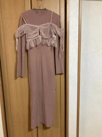 스나이델 프릴 니트 원피스