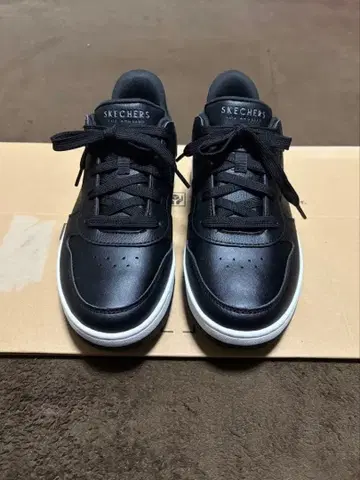 [ 빠른 발송 ] SKECHERS 슬립인즈 블랙 스니커즈