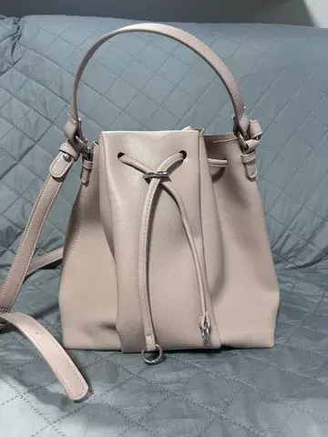 ZARA 핑크 베이지 복조리 숄더백