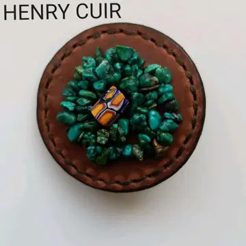 앙리 퀴렐 브로치