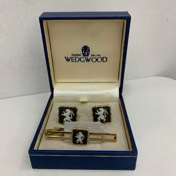 WEDGWOOD 커프 링크와 타이 바 세트