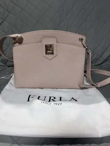 Furla 베이지 숄더백