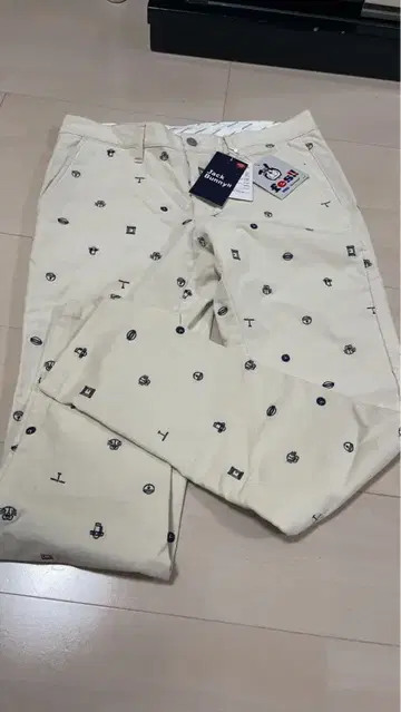 Jack Bunny!! 자수 패턴 골프 팬츠 베이지