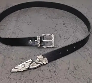 장식적인 버클 블랙 가죽 벨트
