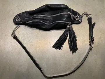 [ 눈에 띄는 흠집이나 얼룩 없음 ] POP CORN 블랙 가죽 숄더백