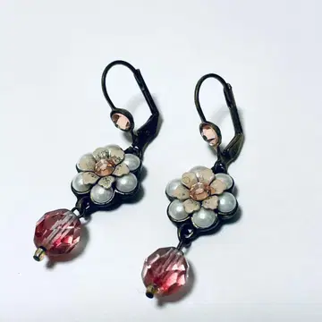 미하엘 네그린 귀걸이 G (꽃 모티브)