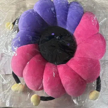 후왓치 크루  쿠션