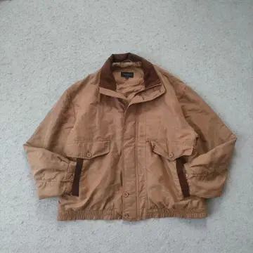 BELLBUNISH 스윙탑 LL 베이지 짧은 기장 충전솜