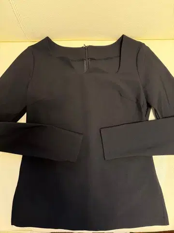 ELLIE 블랙 긴팔 상의 F 사이즈