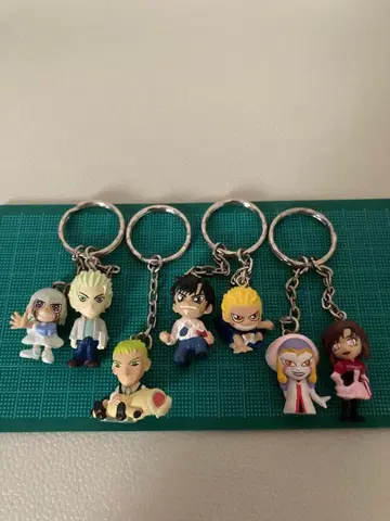 골드 컬러 갓슈벨 미니 피규어형 키링 4개 세트