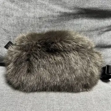 helen moore 다크 그레이 퍼 바디백