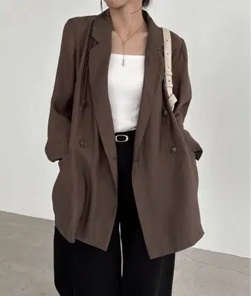 카프리슈 마쥬 라이트 테일러 자켓 브라운