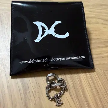 델핀 샬롯 파르망티에 액세서리