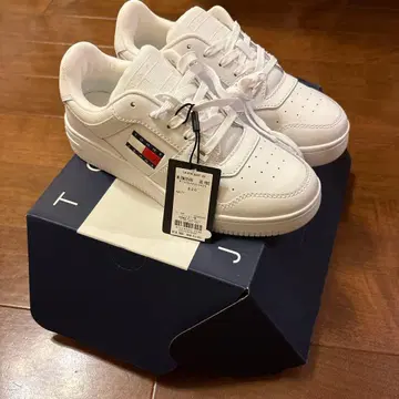 타미힐피거 레트로 바스켓 플랫폼 스니커즈 새상품 사이즈 36