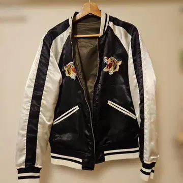 백넘버 총 자수 스카잔 MA-1 리버서블 S 타이거