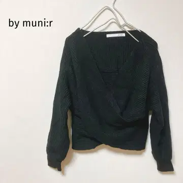 by muni:r 프론트 크로스오버 니트 스웨터 긴팔 블랙 Free