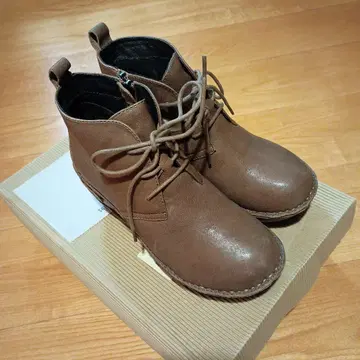 히나디 그린 브라운 레이스업 부츠 3E