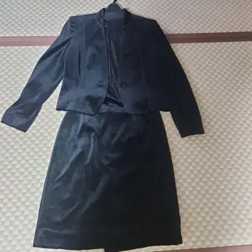 AN AYI 블랙 수트