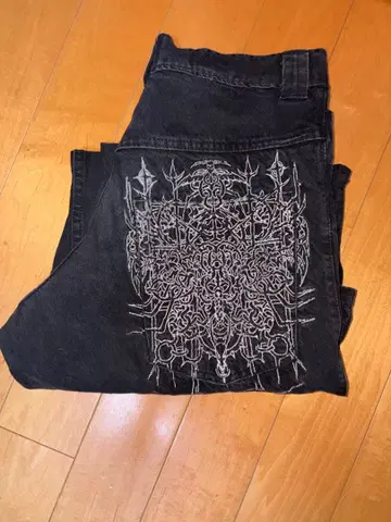 얼 데님 한정판 블랙 s 가격 인하 가능