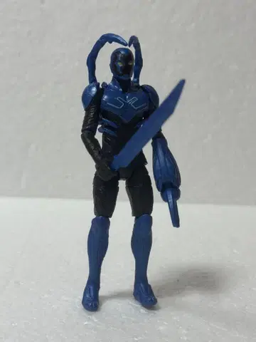 블루비틀 피규어