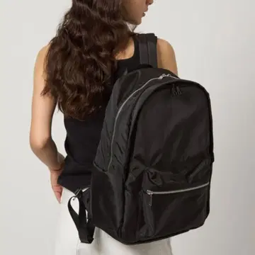 그린 레이블 릴랙싱 백팩