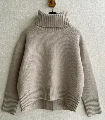 23구 캐시미어 혼방 터틀넥 니트 풀오버