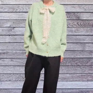 민트 그린 리본 포함 스웨터