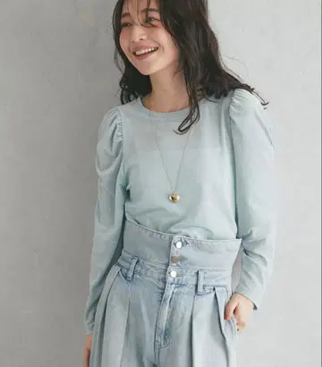 시착만 한 상품 La boutique BonBon 벨로아 파워숄더 티셔츠