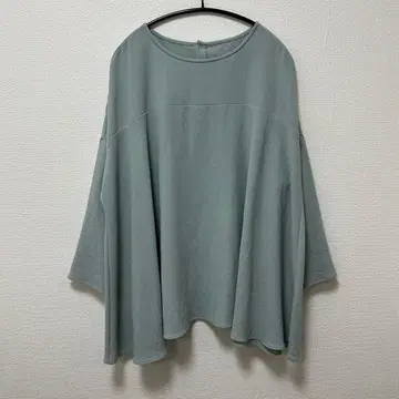 BEARDSLEY 플레어 블라우스 블루 계열