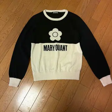 MARY QUANT 플라워 모티브 긴팔 니트