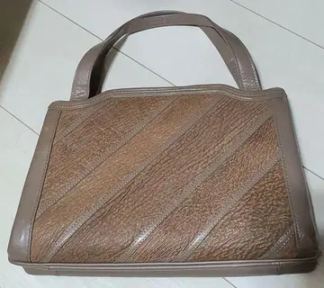 브라운 스트라이프 백