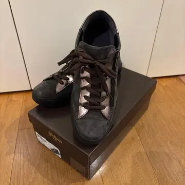 긴자 요시노야 스니커즈 24.0cm