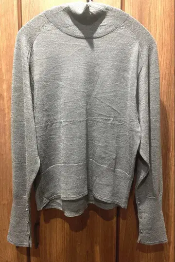 그린 레이블 릴랙싱 그레이 터틀넥 니트 스웨터