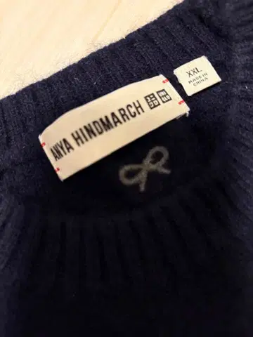 유니클로 안야 힌드마치 XXL 니트 스웨터